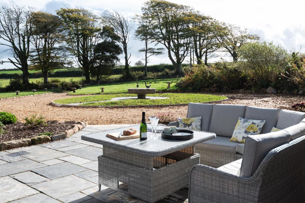 Trevidgeowe Farmhouse Bed & Breakfast Bodmin Eksteriør bilde